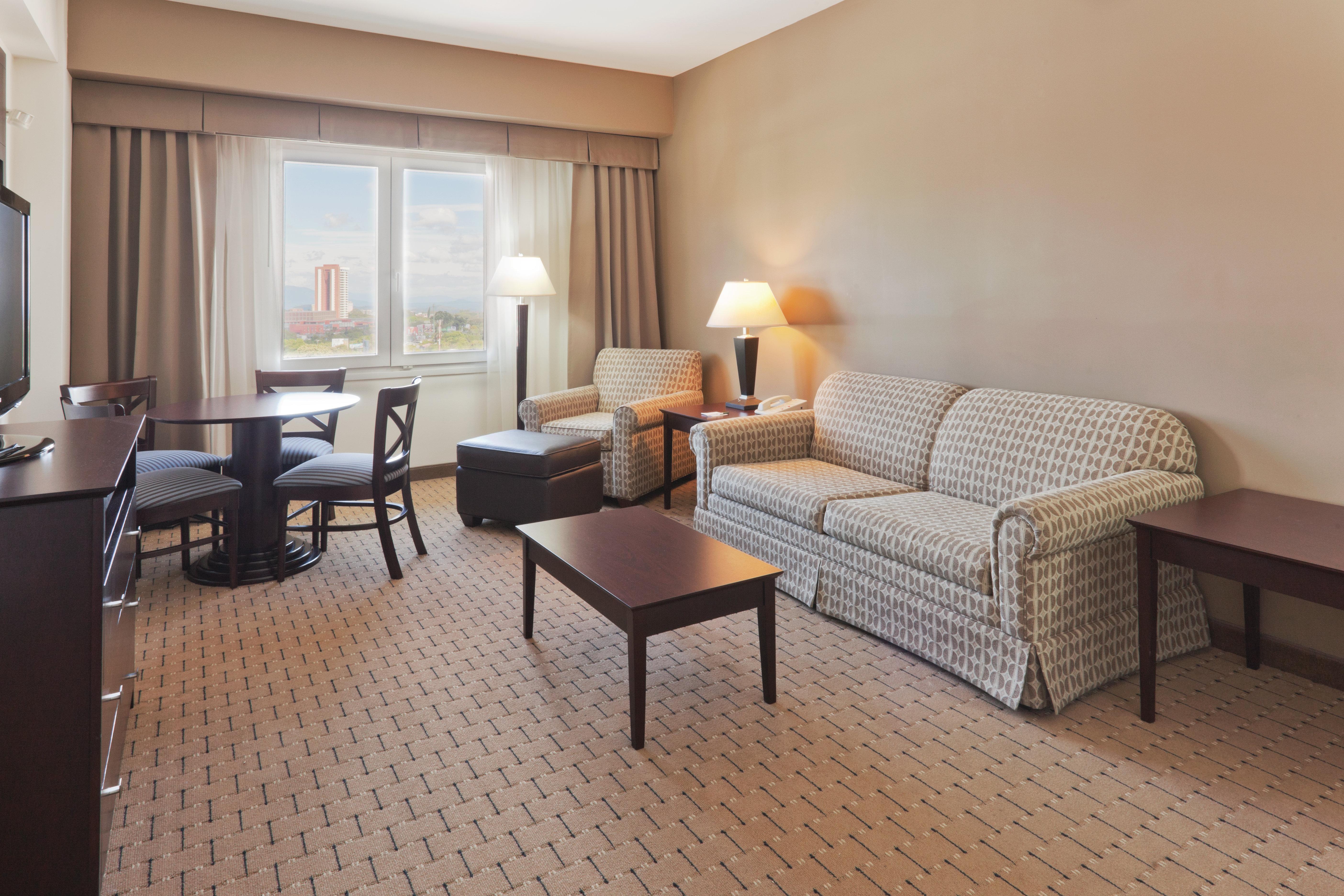 Holiday Inn San Salvador By Ihg Экстерьер фото