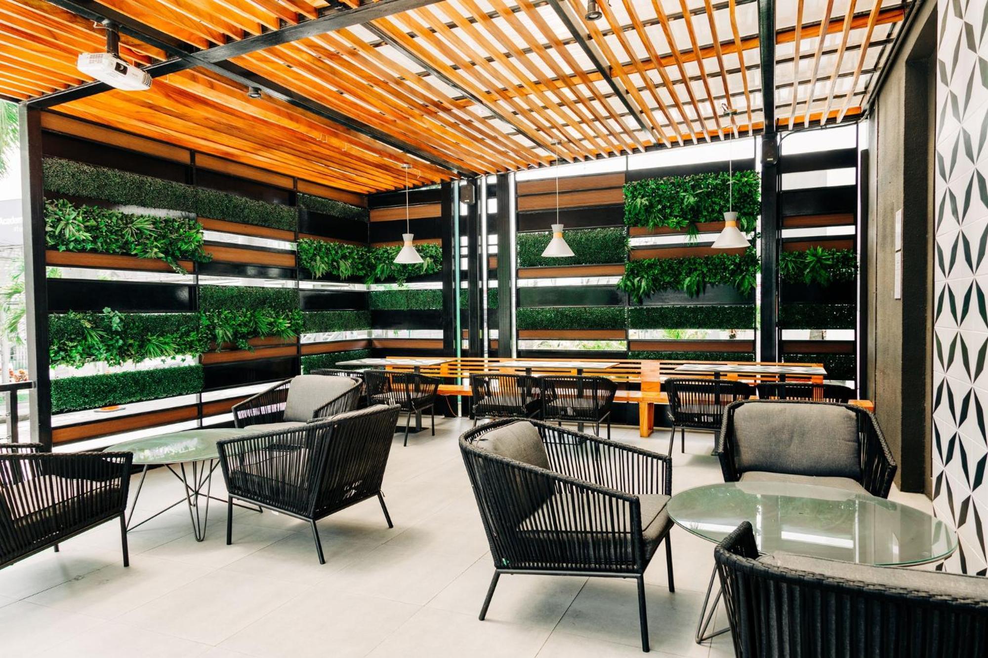Holiday Inn San Salvador By Ihg Экстерьер фото